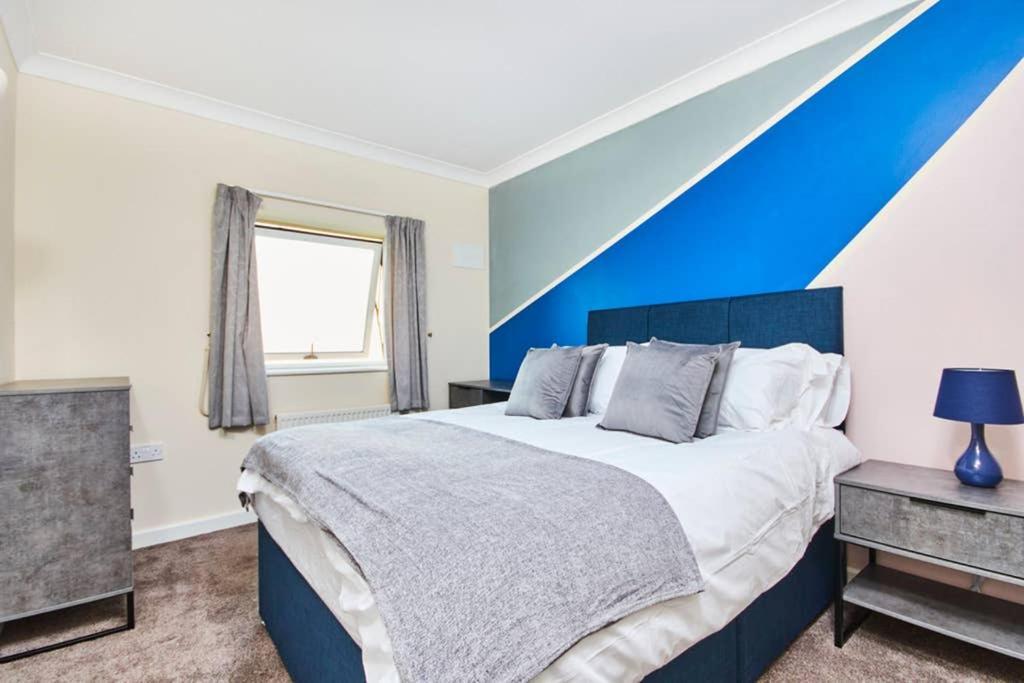New - The Chique Scandic Cambridge Abode - Parking エクステリア 写真